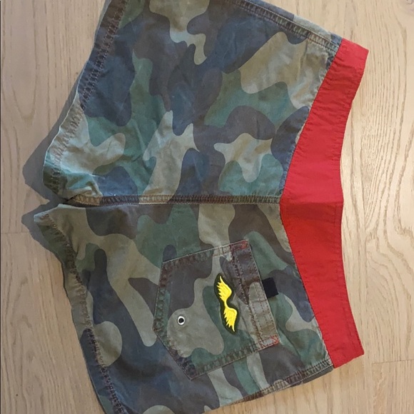 trendy shorts - Picture 3 of 3